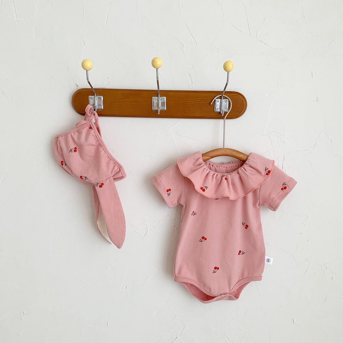 لباس بادی نوزادی  آستین کوتاه دخترانه 2 ماه تا 2سال کد 11953